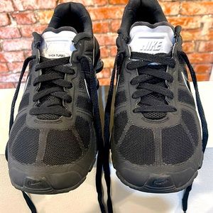 Black Nike Shock Turbo (7Y worn as Women’s 8.5)